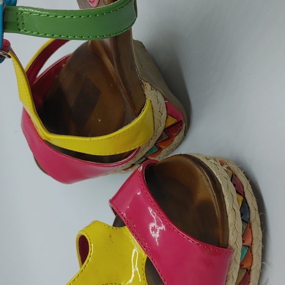 Kenneth Cole Multi-Coloured Heels - Picture 11 of 13